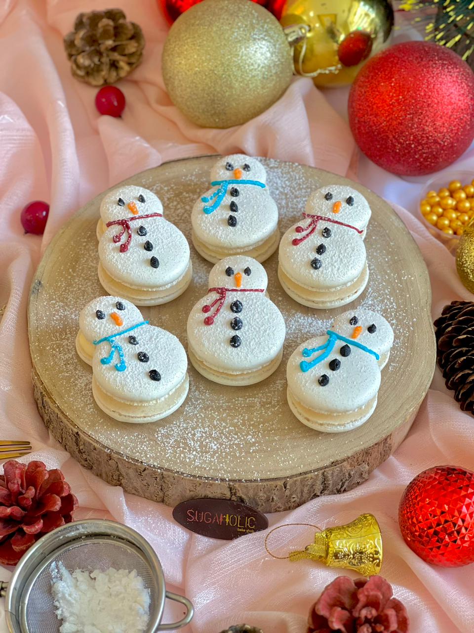 Snowman Macaroon ( per piece )