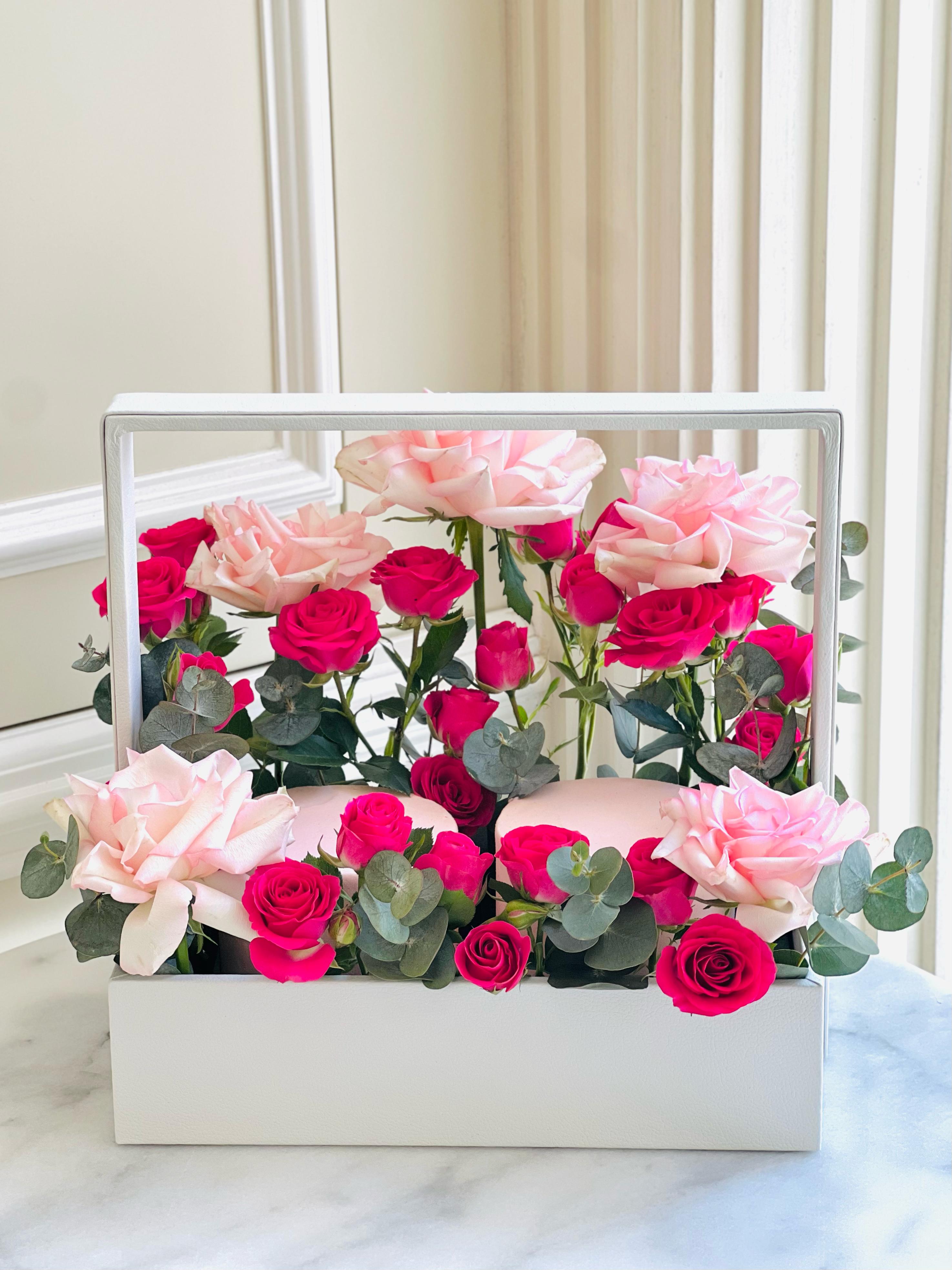 Bloom Perfection Floral Mini Cake Tray