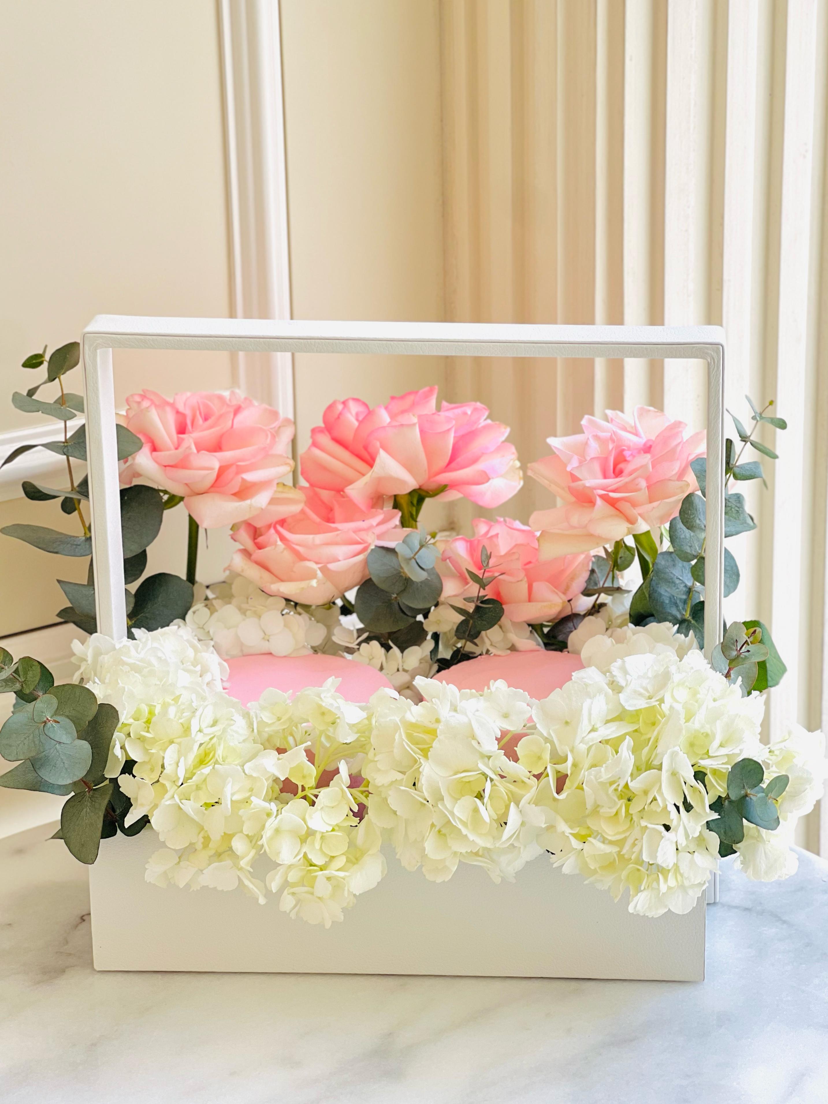 Floral Haven Mini Cake Tray
